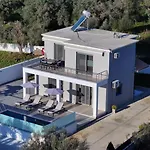 فيلة Valora