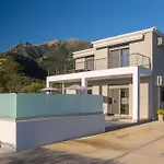 Valora *